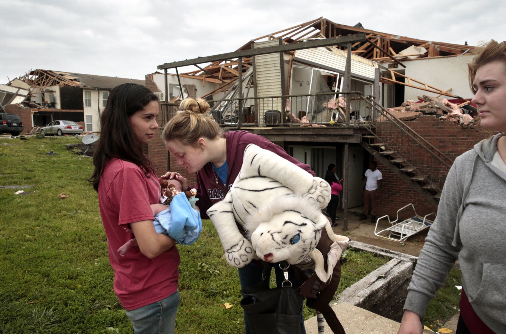Tornado rips through Jefferson City